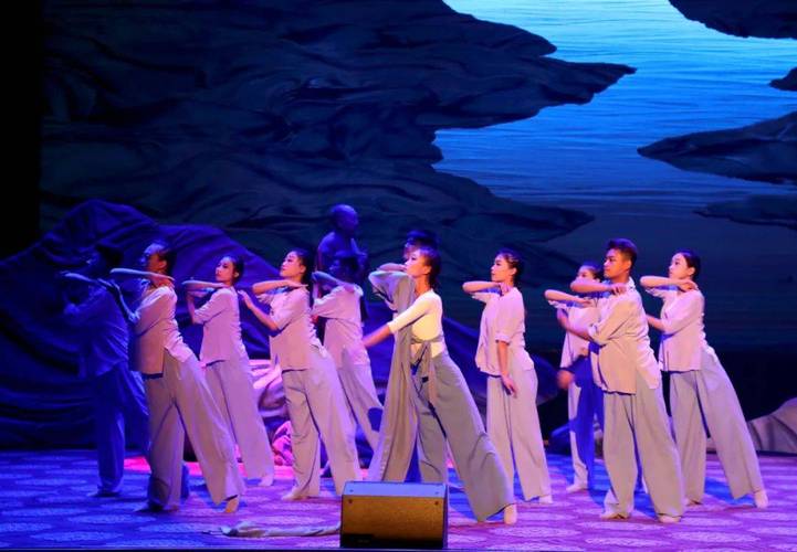 国家级非遗道情戏《大河清清》山西方山上演