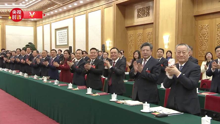 习近平参加江苏代表团审议_1