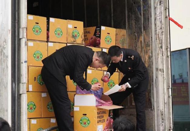 林芝苹果销往尼泊尔 西藏本地水果首次实现出口