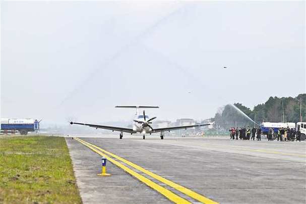 川渝地区跨省通用航空短途运输航线实现首航